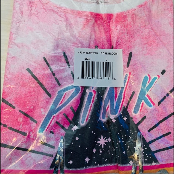 NWT Authentic Pink Floyd graphic tee. - Picture 2 of 4